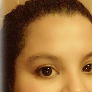 Meet your Posher, Yvette